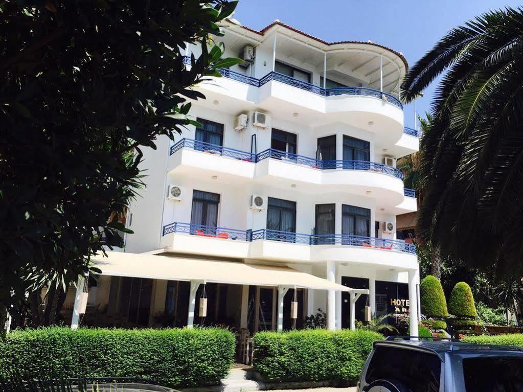 Hotel Ari Саранда Екстер'єр фото
